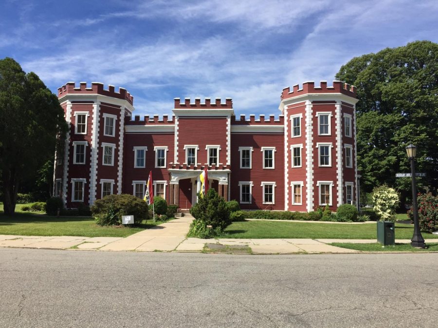 Building 208, more commonly known as The Castle, has been home to the Bayside Historical Society since the 1980s. The Castle was once an officers’ club with a lounge, library, billiards room and more. The Gothic Revival style building was painted red and white in 1901 to honor the official colors of the Army Corps of Engineers’. 