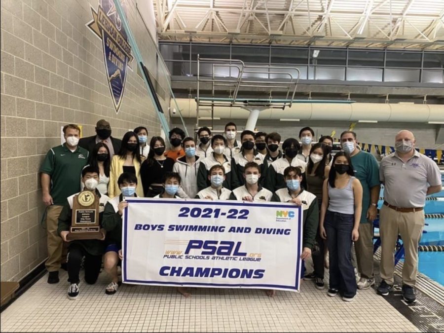 The+Bronx+Science+Boys%E2%80%99+Swimming+and+Diving+team+won+the+2021-22+PSAL+championship.+