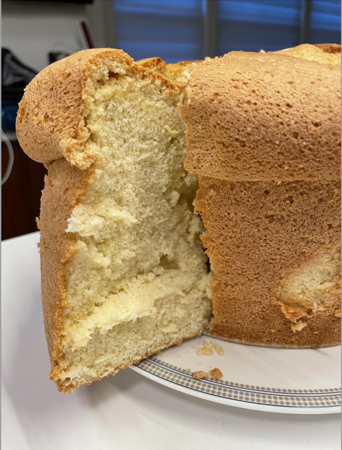 Here is the finished sponge cake that my family often bakes. With its light, airy texture and delicious taste, it has become a staple dessert for my family.