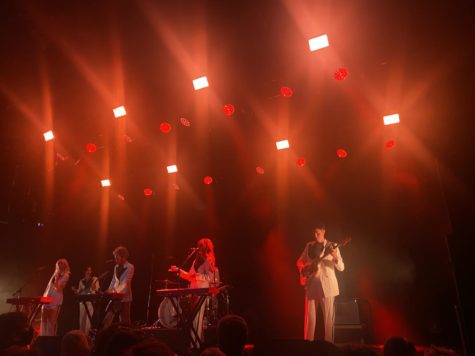 Here is a photo from La Femme’s performance at Brooklyn Steel in New York City on June 5th, 2022. 