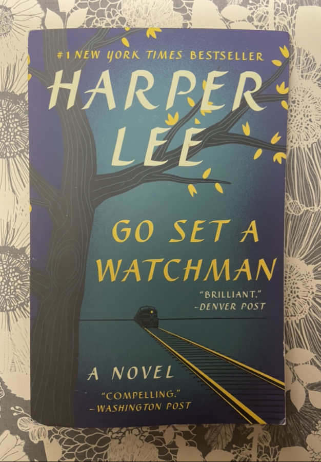 Here is the cover of Harper Lees Go Set a Watchman.