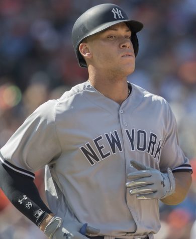 New York Yankee Aaron Judge broke the American League record for single season home runs by hitting 62 home runs in the 2022 season. 