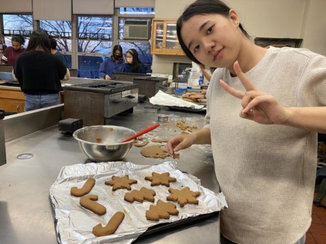 Baking club lets students let go of stress- and perfectionism. Anika Hong ‘24, says that even if her baked goods dont turn out perfectly, she enjoys the process.