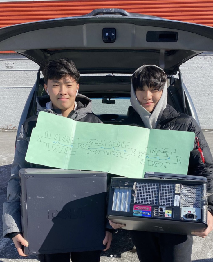 Here are We Care Act NYC Co-heads Jeffrey Yang 23 and William Kim ‘23 after a successful recycling mission.

